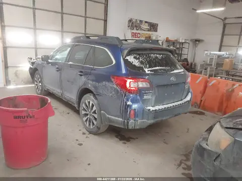 2017 Subaru Outback 2.5i Limited VIN 4S4BSANC1H3394545 фото 3