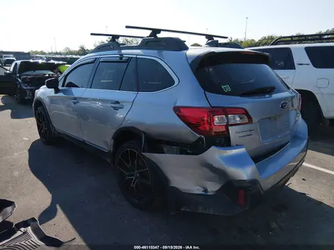 2018 Subaru Outback 2.5i Limited VIN 4S4BSAKC1J3292074 фото 3