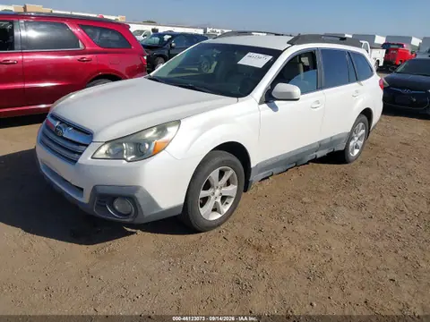 2014 Subaru Outback 2.5i Premium VIN 4S4BRBCCXE3245180 фото 2