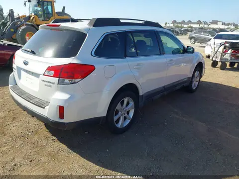 2014 Subaru Outback 2.5i Premium VIN 4S4BRBCCXE3245180 фото 4