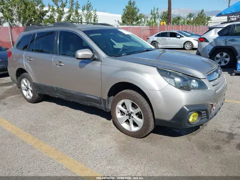 4S4BRCDC5E3253482 — 2014 Subaru Outback 2.5I Premium, Естественный износ (Normal Wear & Tear), фото до ремонта