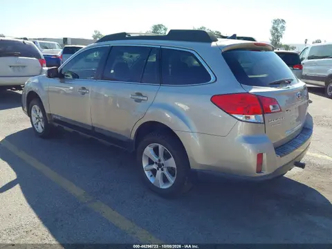 2014 Subaru Outback 2.5i Premium VIN 4S4BRCDC5E3253482 фото 3