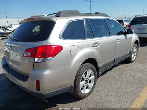2014 Subaru Outback 2.5i Premium VIN 4S4BRCDC5E3253482 фото 4