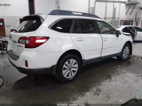 2015 Subaru Outback 2.5i Premium VIN 4S4BSACC9F3206936 фото 4