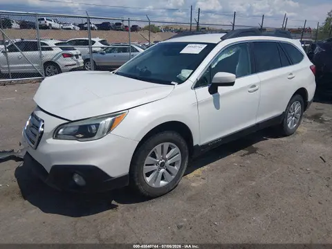 2016 Subaru Outback 2.5i Premium VIN 4S4BSACC1G3312203 фото 2