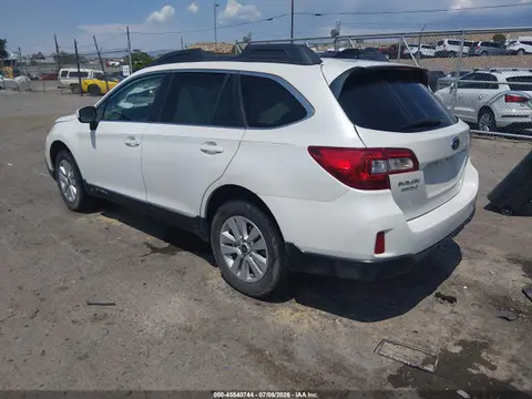 2016 Subaru Outback 2.5i Premium VIN 4S4BSACC1G3312203 фото 3