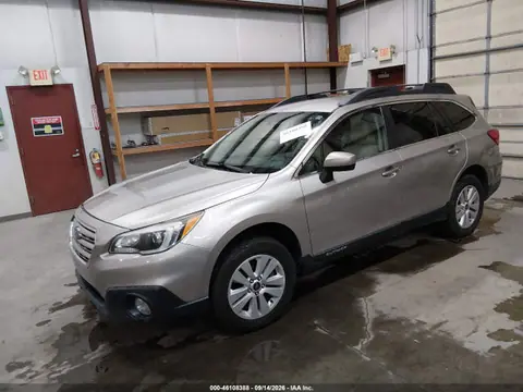 2016 Subaru Outback 2.5i Premium VIN 4S4BSACC2G3353374 фото 2