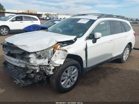 2017 Subaru Outback 2.5i Premium VIN 4S4BSAFC0H3427064 фото 2