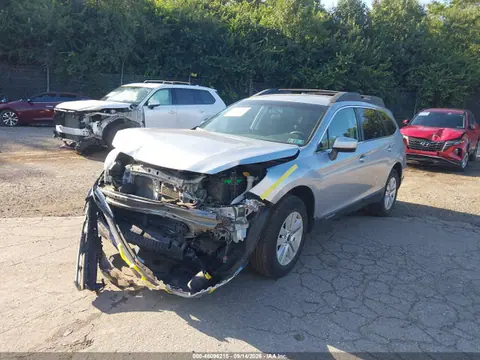 2017 Subaru Outback 2.5i Premium VIN 4S4BSACC8H3437720 фото 2