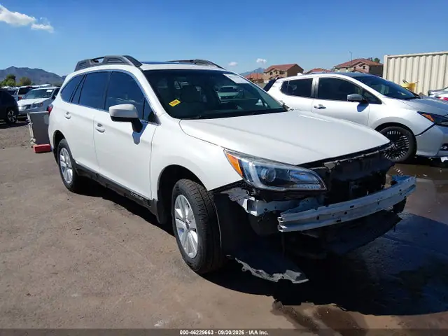 4S4BSADC3H3408088 — 2017 Subaru Outback 2.5I Premium, Передняя часть слева (Left Front), фото до ремонта