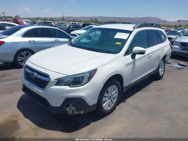 2018 Subaru Outback 2.5i Premium VIN 4S4BSAFC5J3291424 фото 2