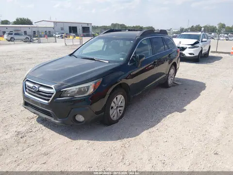 2018 Subaru Outback 2.5i Premium VIN 4S4BSAFC2J3368508 фото 2