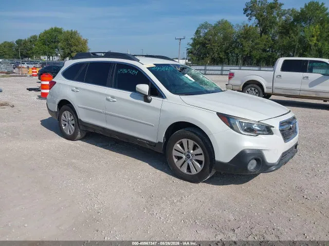 2019 Subaru Outback 2.5i Premium VIN 4S4BSAFC5K3276973 фото 1