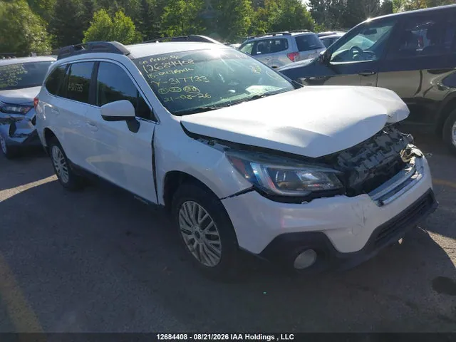 2018 Subaru Outback 2.5i VIN 4S4BSDAC6J3317733 фото 1