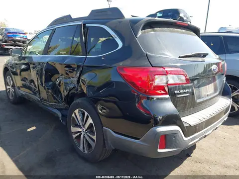 2018 Subaru Outback 3.6r Limited VIN 4S4BSENC8J3315708 фото 3