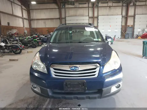 4S4BRBGC1B3331497 — 2011 Subaru Outback, Естественный износ, фото до ремонта