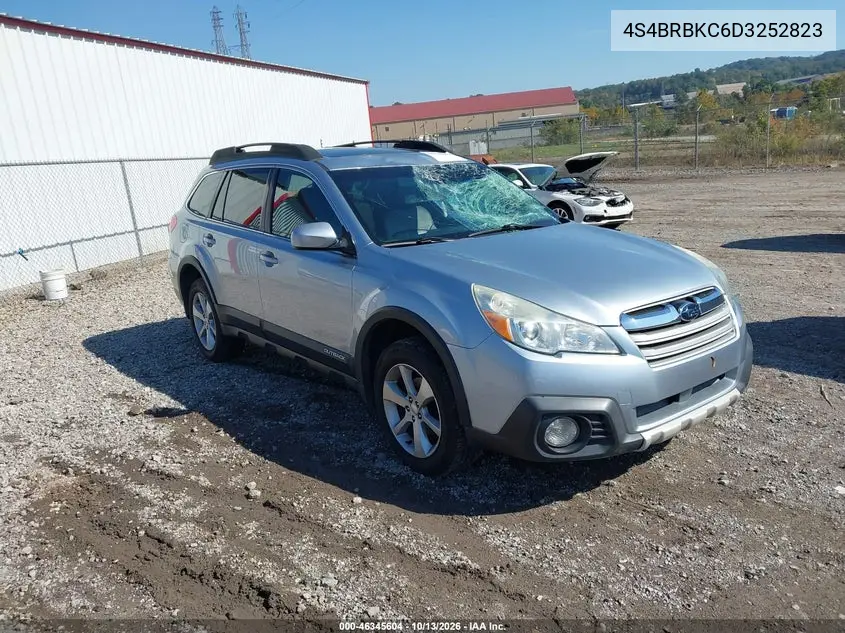4S4BRBKC6D3252823 — 2013 Subaru Outback, фото 2 с аукциона IAAI, Боковая часть