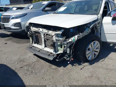 4S4BSAAC5H3400711 — 2017 Subaru Outback, Передняя часть, фото до ремонта