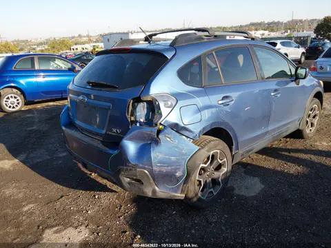 JF2GPACC6E8258586 — 2014 Subaru XV, Сзади, фото до ремонта
