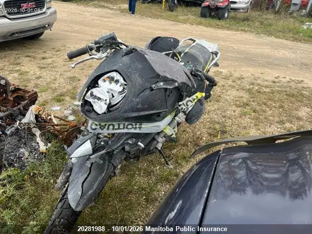 JS1C733B1H2100531 — 2017 Suzuki DL650ASE V-Strom SE Abs, фото 2 с аукциона IAAI 14.10.2026, Передняя часть