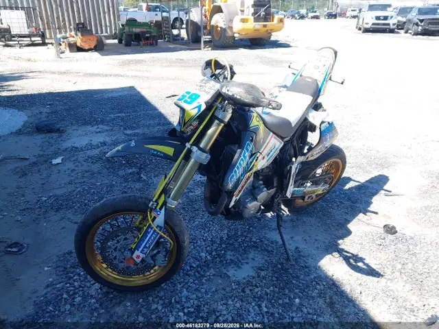 JS1SK44A2J2100081 — 2018 Suzuki DR-Z400 Sm, фото 2 с аукциона IAAI 13.10.2026, Левый бок