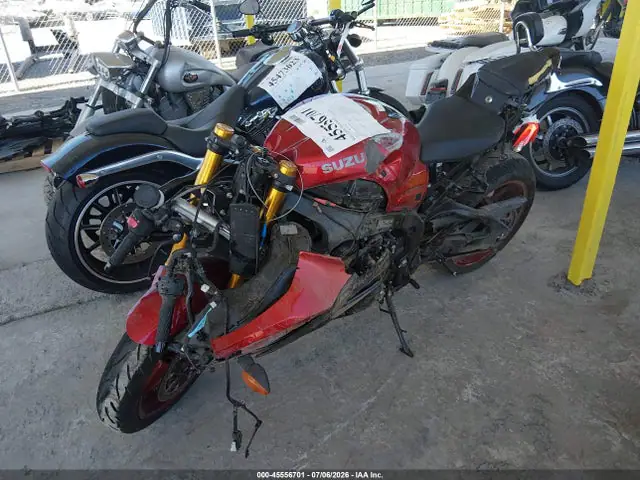 JS1DM11M6S7100024 — 2025 Suzuki GSX-R1000 R, фото 2 с аукциона IAAI 14.10.2026, Передняя часть