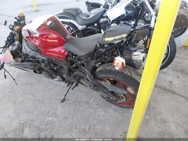 JS1DM11M6S7100024 — 2025 Suzuki GSX-R1000 R, фото 3 с аукциона IAAI 14.10.2026, Передняя часть
