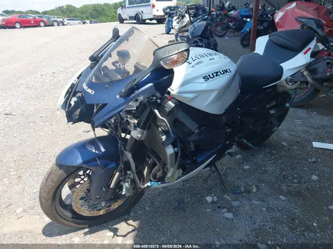 2023 Suzuki GSX-R600 VIN JS1GN7FA7P7100598 фото 2