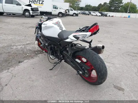 2025 Suzuki GSX-R600 VIN JS1GN7FAXS7101320 фото 3