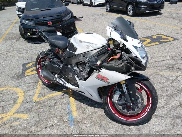 JS1GR7MA6H2101084 — 2017 Suzuki GSX-R750, Опрокидывание (Rollover), фото до ремонта