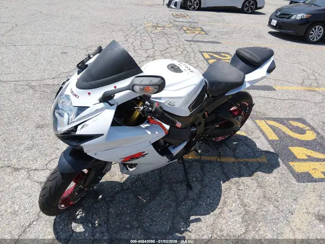 JS1GR7MA6H2101084 — 2017 Suzuki GSX-R750, фото 2 с аукциона IAAI 13.10.2026, Опрокидывание