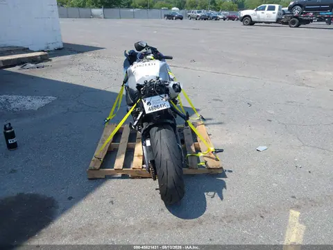 2022 Suzuki GSX-R750 VIN JS1GR7MA8N7100825 фото 6