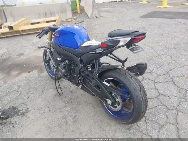 JS1GR7MA3T7101412 — 2026 Suzuki GSX-R750, фото 3 с аукциона IAAI 30.09.2026, Передняя часть