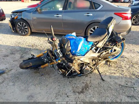 2023 Suzuki Gsx-s1000 A VIN JS1EK11B1P7100254 фото 2