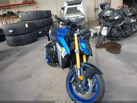 JS1EK11B6P7100024 — 2023 Suzuki GSX-S1000 A, Не указано (Unknown), фото до ремонта