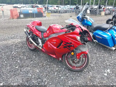 JS1GX72B3L7100343 — 2020 Suzuki GSX1300 Ra, Передняя часть (Front End), фото до ремонта