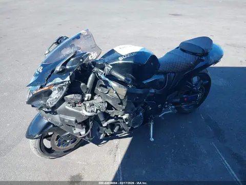 2022 Suzuki GSX1300 RR VIN JS1EJ11B0N7102142 фото 2