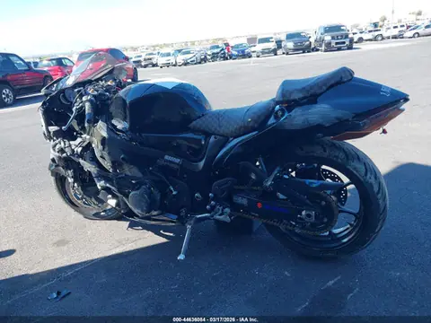 2022 Suzuki GSX1300 RR VIN JS1EJ11B0N7102142 фото 3