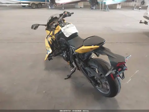 2024 Suzuki Gsx800 F VIN JS1EM13BXR7101140 фото 3