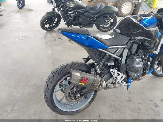 JS1EM13B5S7100371 — 2025 Suzuki GSX800 F, фото 4 с аукциона IAAI 29.09.2026, Правый бок