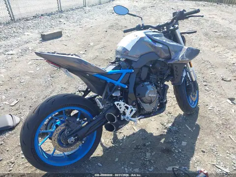 2023 Suzuki Gsx800 R VIN JS1EM11B9P7100111 фото 4