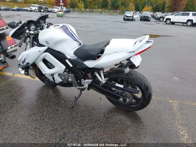 JS1VP53B8E2100123 — 2014 Suzuki SV650 A, фото 3 с аукциона IAAI 13.10.2026, Передняя часть