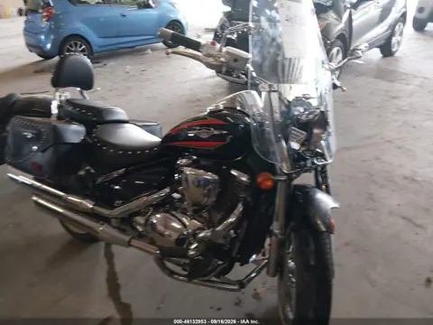 JS1VS55A1K7100711 — 2019 Suzuki VL800 M/Tm, Передняя часть (Front End), фото до ремонта