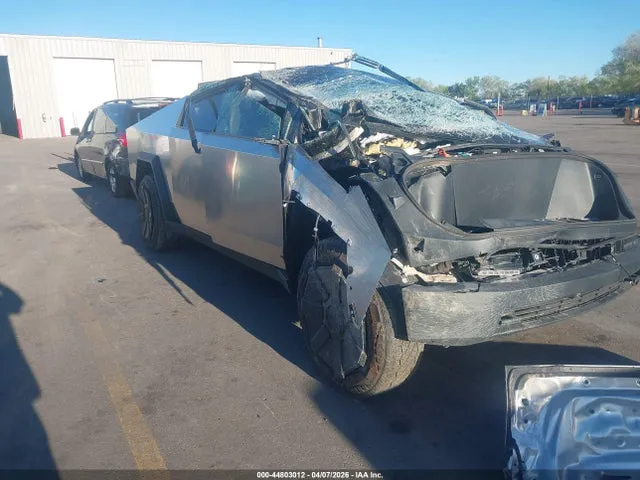 2024 Tesla Cybertruck All-wheel Drive VIN 7G2CEHED6RA037068 фото 1