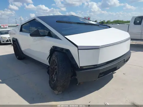 7G2CEHED9RA044421 — 2024 Tesla Cybertruck ALL-Wheel Drive, Передняя часть справа (Right Front), фото до ремонта