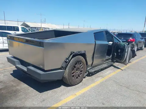 2024 Tesla Cybertruck All-wheel Drive VIN 7G2CEHEDXRA018121 фото 4