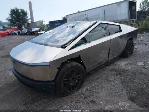 2025 Tesla Cybertruck All-wheel Drive VIN 7G2CEHED1SA074776 фото 2