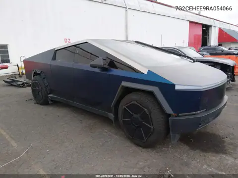 7G2CEHEE9RA054066 — 2024 Tesla Cybertruck, Справа сзади, фото до ремонта