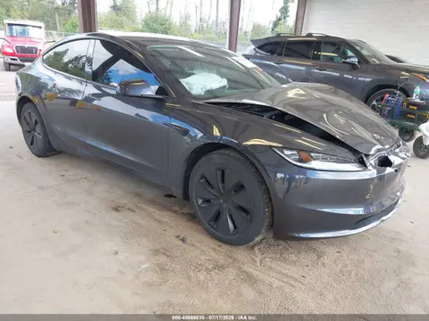 5YJ3E1EB1SF885084 — 2025 Tesla Model 3 Long Range ALL-Wheel Drive, Передняя часть (Front End), фото до ремонта