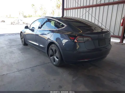 2020 Tesla Model 3 Long Range Dual Motor All-wheel Drive VIN 5YJ3E1EB7LF798095 фото 3